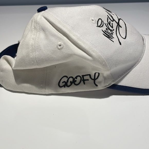 Mickey & Friends White Baseball Hat. - Picture 4 of 6